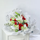 Red roses and white lilies Eid bouquet Qatar – باقة ورد أحمر وزنابق بيضاء لعيد في قطر توصيل الدوحة