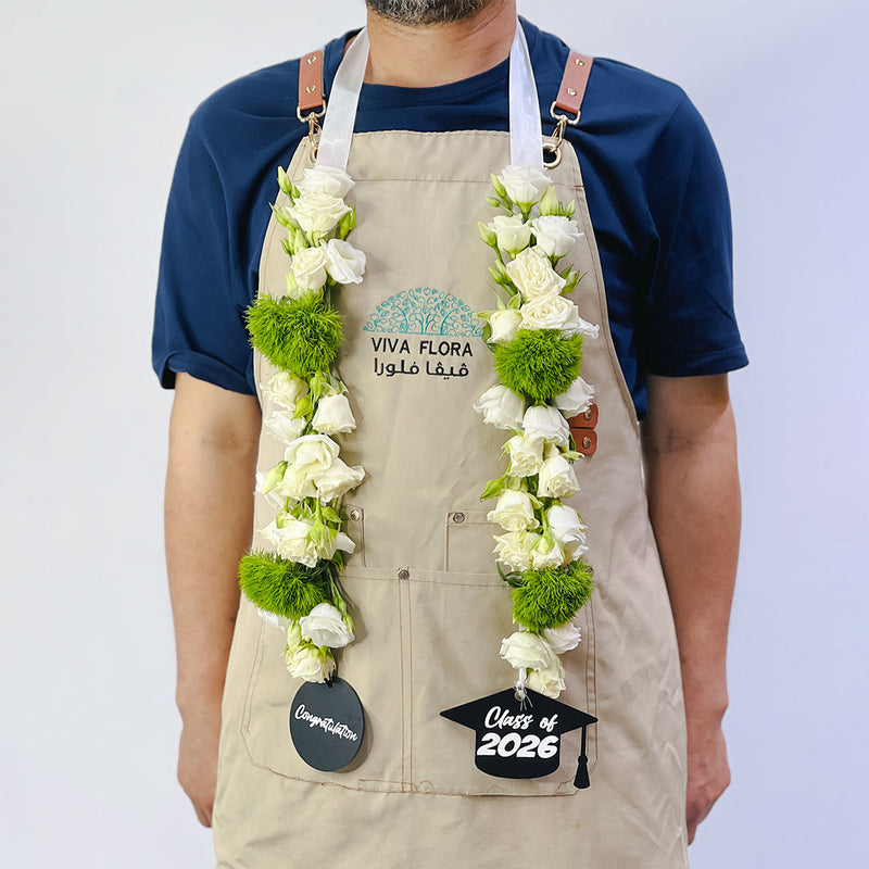 Graduation flower garland by Viva Flora Qatar