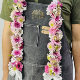 Luxury graduation garland with mixed flowers order online in qatar